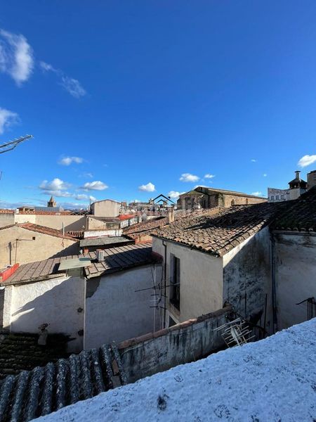 Foto 991ab891-180c-403f-afa7-c5bd2e1eac07. Pis a Casco Antiguo Cáceres