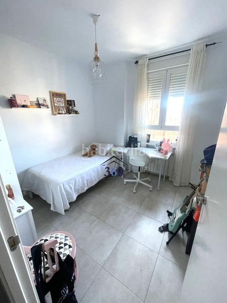 Foto e56df7a6-802a-45a1-a2ea-f2befab34c3d. Pis amb aparcament a Centro Cáceres