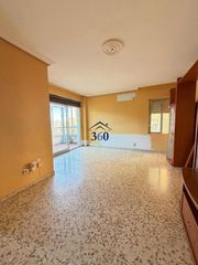 Appartement  Antonio floriano cumbreño. Se vende piso en el perú, cáceres, cáceres