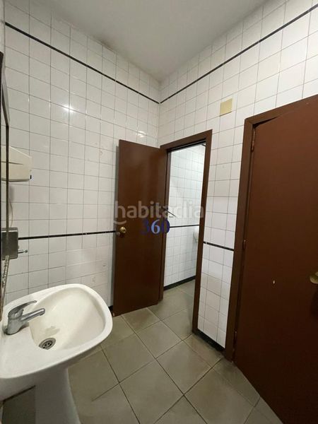 Foto bee5707f-4d95-4875-aecf-ea4f5d840494. Local comercial a Centro Cáceres