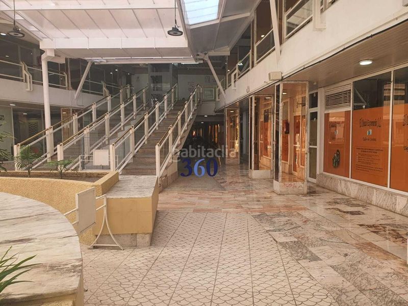 Foto e65da1fc-8d8e-475d-a6c2-cf6a46684a5c. Local comercial a Centro Cáceres