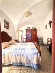 Casa  Hilacha. Casa en arroyo de la luz, cáceres