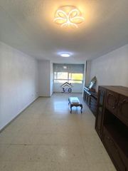Rent Flat  Plaza primero de mayo. Se alquila piso en aldea moret, en cáceres.