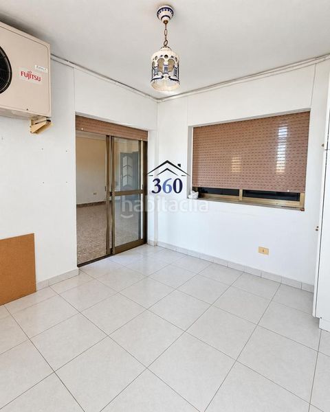 Foto d605a70f-8e15-4c16-b8b2-8fe3f3bdaba3. Flat with parking in Centro Cáceres