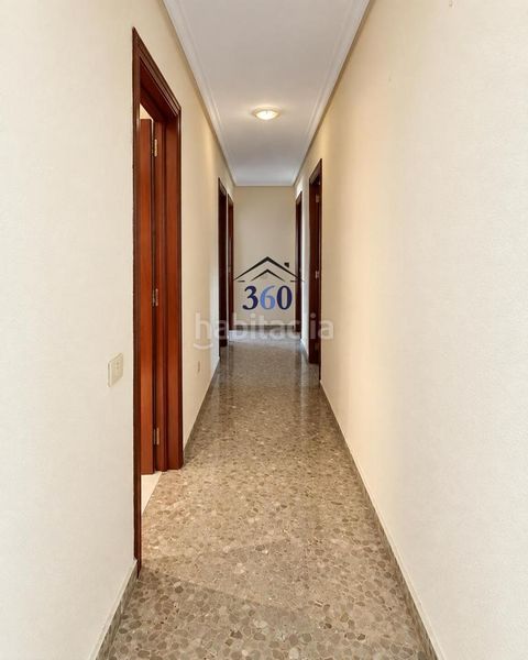Foto dc5c9086-78dd-42e9-ac79-49c4684baf3e. Flat with parking in Centro Cáceres