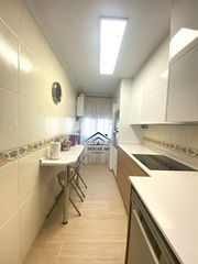 Flat  Calle cristu benditu. Se vende piso en zona sur, cáceres
