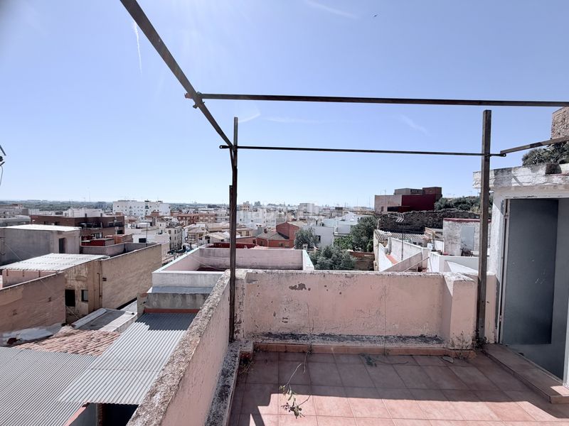 Foto f12ef4f1-a82c-4a7c-8158-78e42cb4d21f. Casa adossada a Centro-El Castillo Sagunt