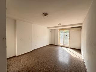 Pis  Rafelbuñol-rafelbunyol - cl joan lluis vives. Vivienda en subasta desde 142.000