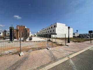 Terreny residencial a Rafelbuñol-rafelbunyol - cl miguel hernandez 143. Solar esquinero en el sector iv de rafelbunyol