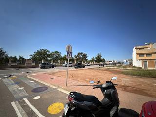 Terreny residencial en Rafelbuol-rafelbunyol - cl poeta vicent andres estel 42. Excelente solar esquinero en el sector iv de rafelbunyol, justo