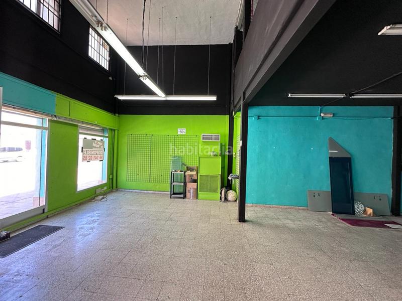 Foto 6c81f268-d5cd-43cb-a6c4-d2e136561841. Rent business premise in Emperador