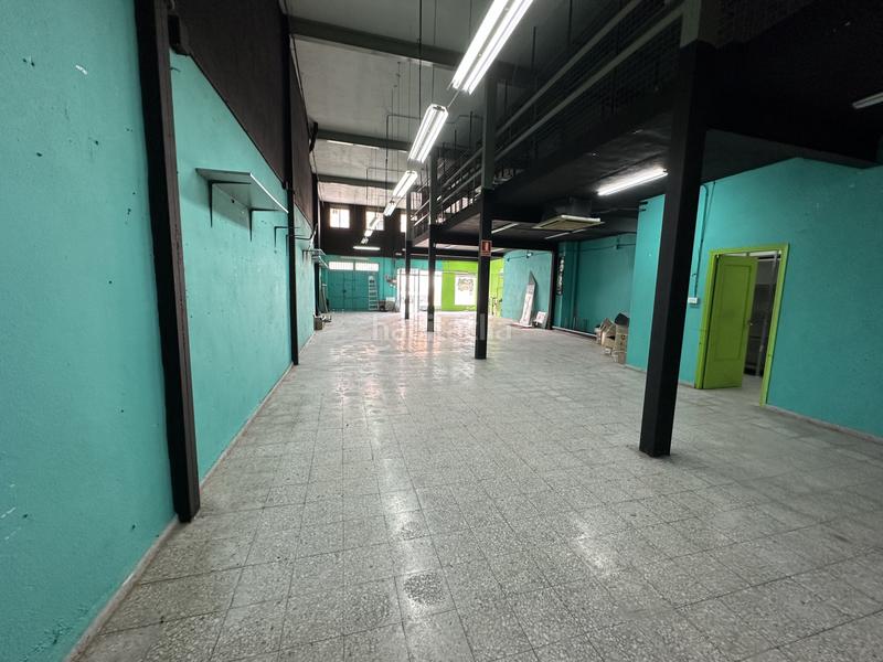 Foto c02c0a76-213c-4c2d-83ca-a86783aa15cf. Rent business premise in Emperador