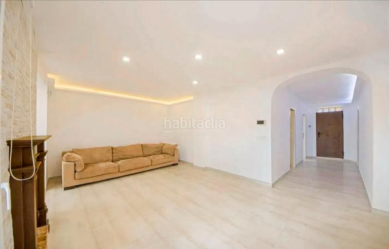 Foto c63da0e8-7737-40ca-99e2-414d58f70770. Planta baixa amb xemeneia calefacció aparcament piscina a Marratxí