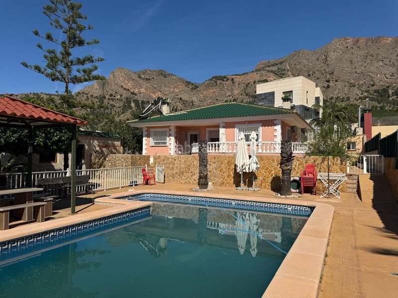 Foto fe452aa9-e8c5-4f60-8282-2a297a90290d. Xalet amb piscina a Montepinar - La Aparecida - Raiguero Orihuela