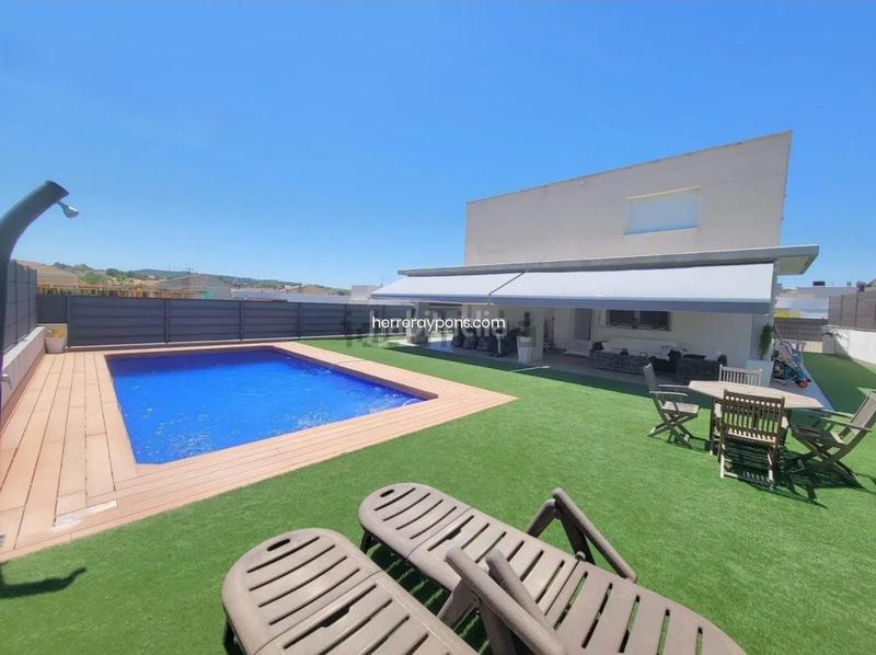 Foto 49f395c8-1133-482d-bd2f-510fed59bf88. Chalet mit parking pool in La Alcayna Molina de Segura