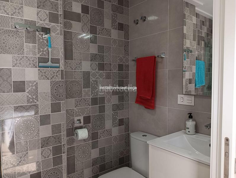 Foto 0d5894a5-7eea-418d-8220-294478034d08. A tre livelli con parcheggio piscina in Los Secanos Guardamar del Segura