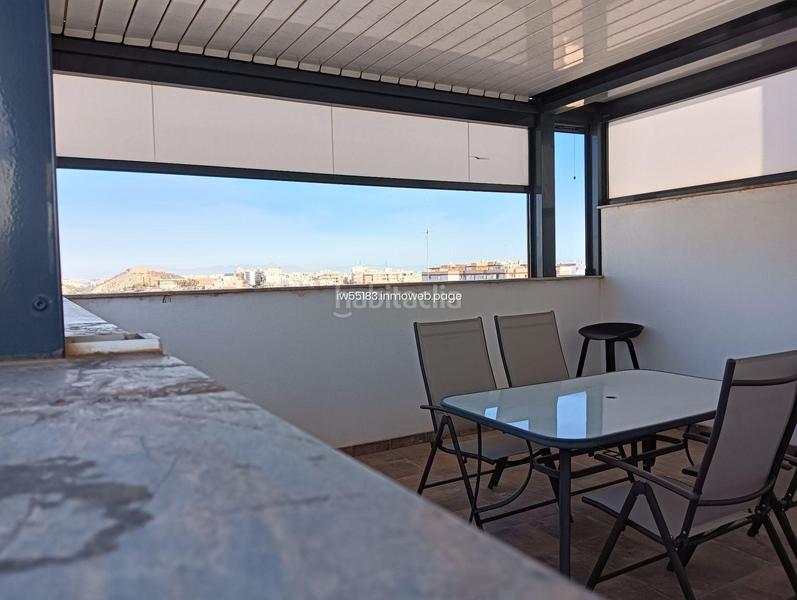 Foto 3dff40df-c7f2-4536-98c5-24fa18d141e0. A tre livelli con parcheggio piscina in Los Secanos Guardamar del Segura