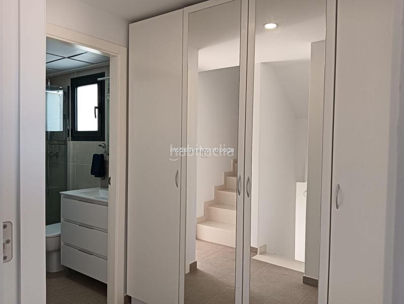 Foto 51966070-c90f-4d03-a92a-44c7c72d780a. A tre livelli con parcheggio piscina in Los Secanos Guardamar del Segura