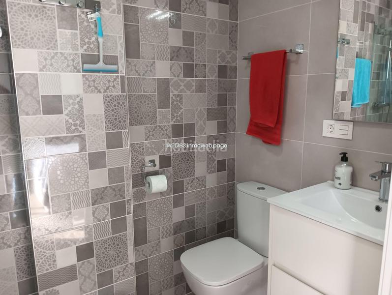 Foto 87881d5a-13d7-44f3-abb8-6ebe1dddfa90. A tre livelli con parcheggio piscina in Los Secanos Guardamar del Segura