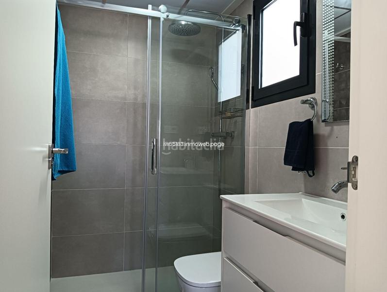 Foto 89133858-efc3-4d2b-85fe-f22c463136e9. A tre livelli con parcheggio piscina in Los Secanos Guardamar del Segura