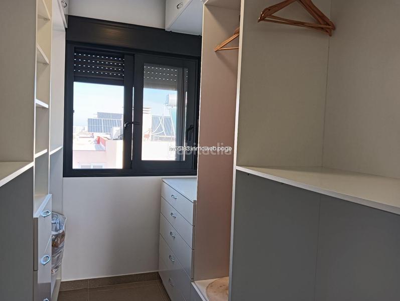 Foto d8b2520c-dbee-4bfd-b4fe-ae6cfdefb38c. A tre livelli con parcheggio piscina in Los Secanos Guardamar del Segura