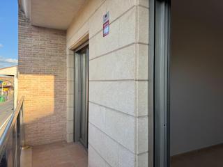 Appartement  Avenida de la libertad 73. Piso en casillas de 3 dormitorios con patio