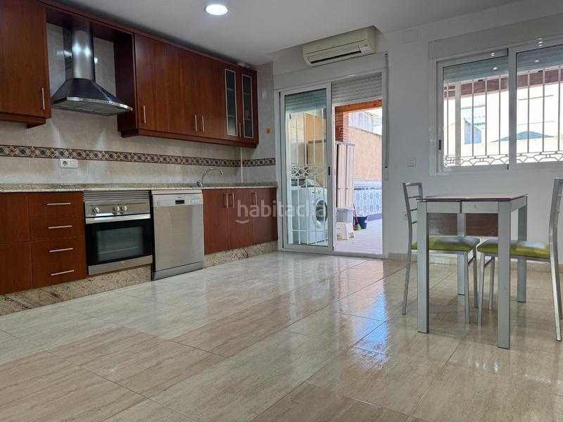 Foto b5ef52b1-e812-4528-9626-2a3c3848d25e. Casa amb aparcament a Barrio del Progreso Murcia
