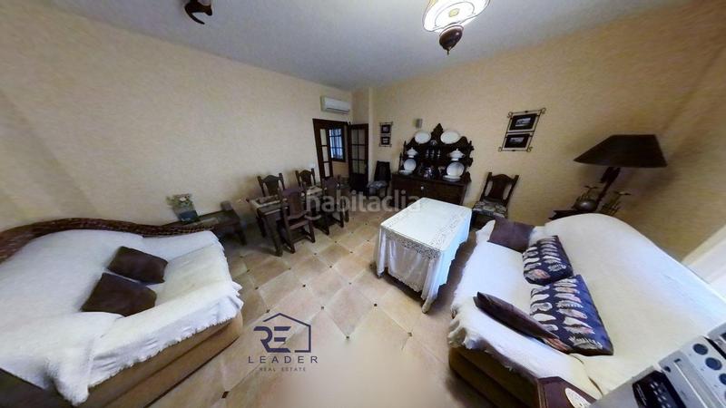 Foto 18f267b8-2899-4d01-8d5a-a6b2f98c1772. Casa adosada en Guillena