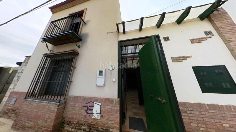 Foto 439a1a6e-8987-4807-9bde-d7cf8c13b2f3. Casa adosada en Guillena