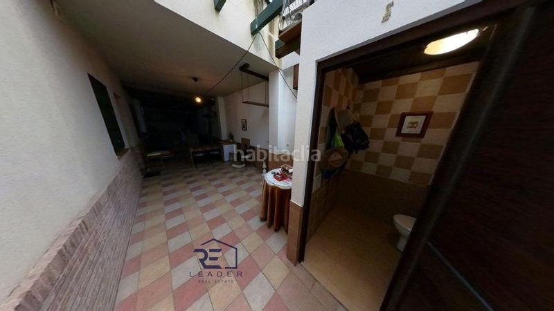 Foto a7e2cdbe-8a53-4206-b6a9-c107ebf387d7. Casa adosada en Guillena