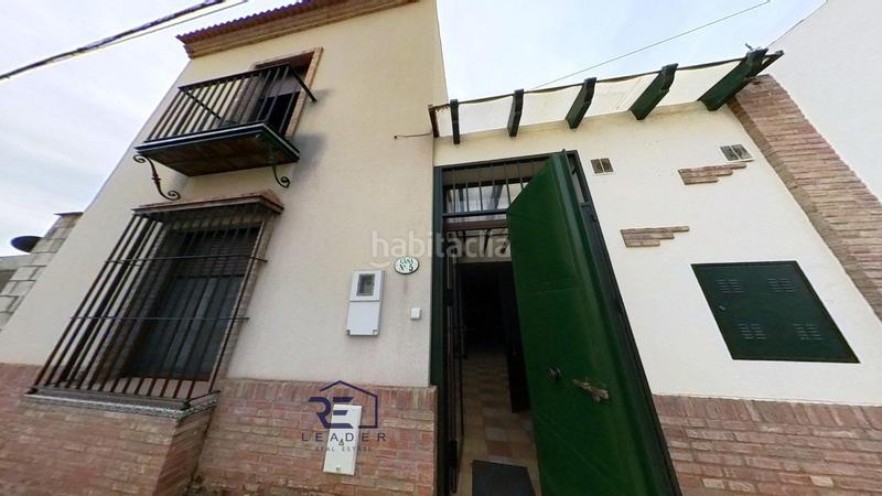 Foto e6687f76-ea12-4131-84df-1ff807fb62af. Casa adosada en Guillena