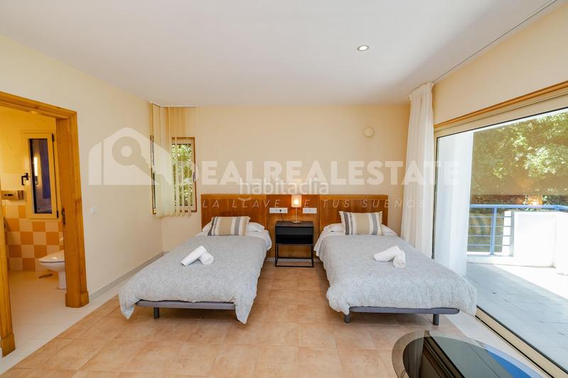 Foto b51de89a-42e6-4089-af89-3cac488c9589. Chalet mit heizung parking in El Cuartón - El Bujeo Tarifa