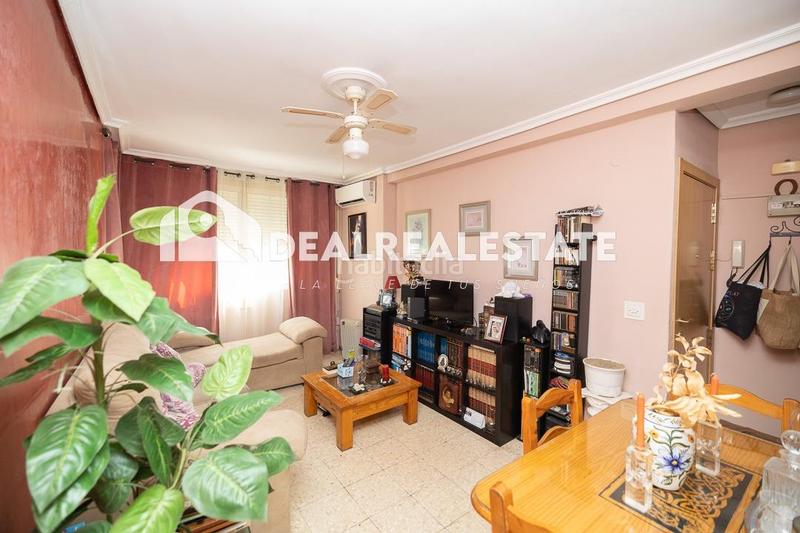Foto 23c8f45e-faf9-4fd3-a1f2-a271a3089ac3. Appartement dans Villegas Sevilla