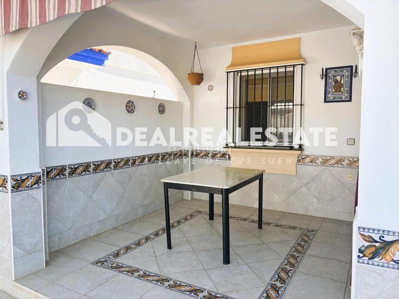 Foto 1bc52e2e-d24b-41ae-97e6-d0b472e667a7. Casa aparellada amb aparcament piscina a Caño Guerrero Almonte