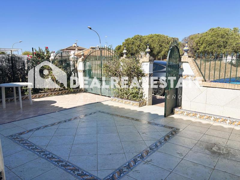Foto de0d95d8-d173-4b3c-b5d0-18d823a8b51b. Casa aparellada amb aparcament piscina a Caño Guerrero Almonte