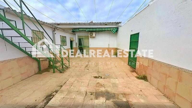 Foto 25e7c18c-d217-4881-81eb-9280666bf945. Haus mit parking in Brenes