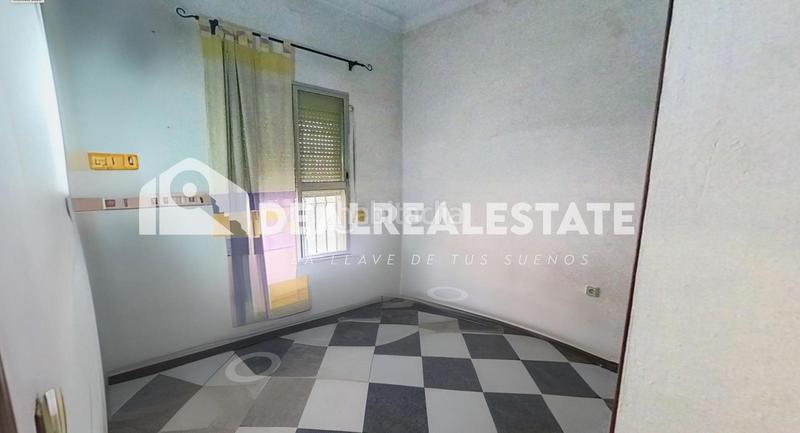 Foto 46dbae80-792b-439e-ae56-cf272d789270. Haus mit parking in Brenes