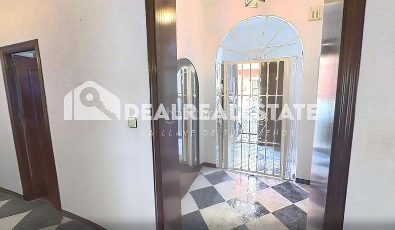 Foto 012ea035-15e4-4ab2-a506-186b73337827. Maison avec parking dans Brenes