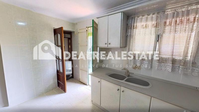 Foto 79a60d7f-9811-4b76-affa-dc465ea514e8. Maison avec parking dans Brenes