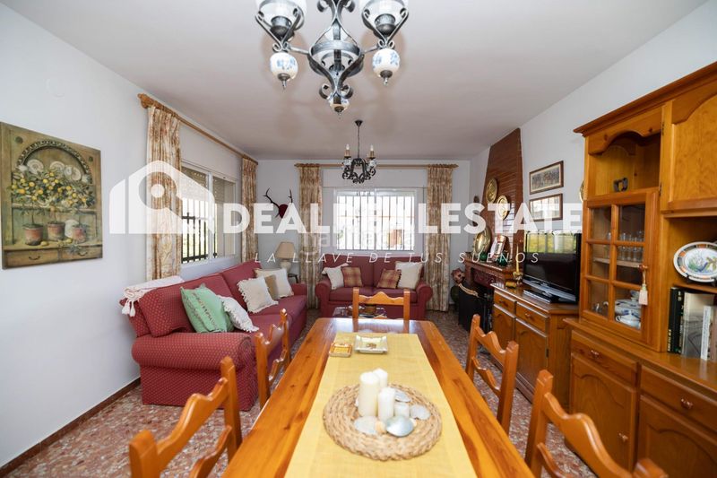 Foto 5bbfb5f0-a5fc-4875-8953-ab7dcad9a40f. Xalet amb aparcament a Centro - Torre de la Higuera Almonte