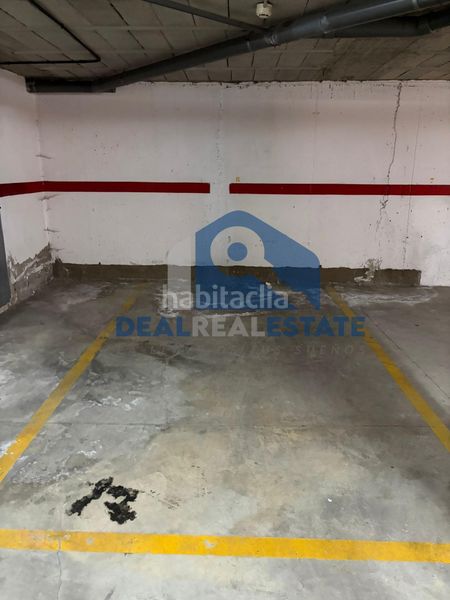 Foto 2013172d-2d42-46ac-86ed-7244e21dfdb7. Parking coche en calle rodriguez de la borbolla 50 en Algaba (La)