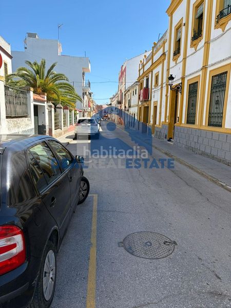 Foto 4c1e6eeb-22ce-40cf-a0e3-d0cefc4f3296. Parking coche en calle rodriguez de la borbolla 50 en Algaba (La)
