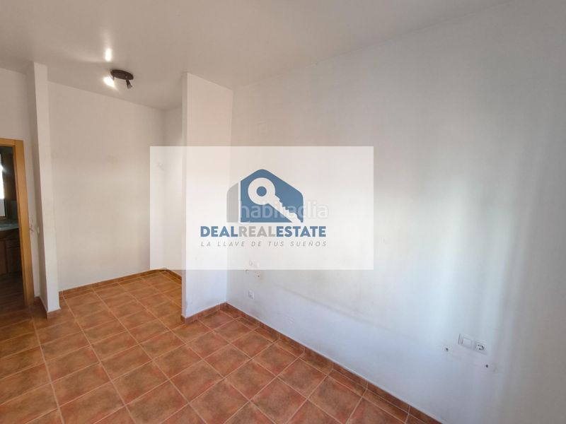 Foto 1c2e72e9-2c24-47ae-a893-78c35a1ea953. Casa amb aparcament a Burguillos