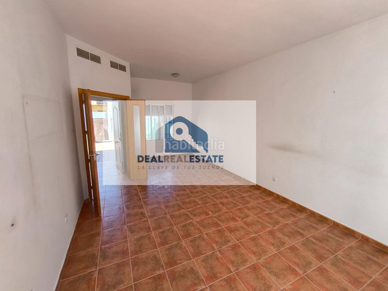 Foto ac293e33-ba12-433b-8752-3dc755e23933. Casa amb aparcament a Burguillos