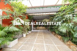 Business premise  Calle fray leopoldo alpandeire
