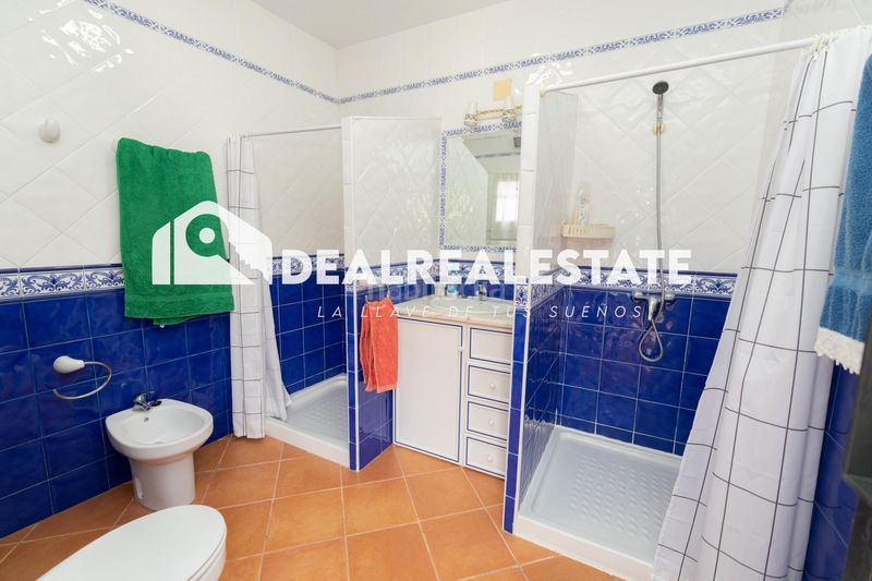 Foto 0050b77d-7e44-4b14-857d-729b5eca0134. Casa amb aparcament a Burguillos