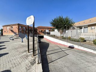 Autoparkplatz in Calle del urano 28