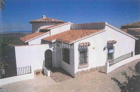 Foto 441198f9-a56b-40dd-b04d-ea2f58c948bf. Xalet amb aparcament piscina a Pego