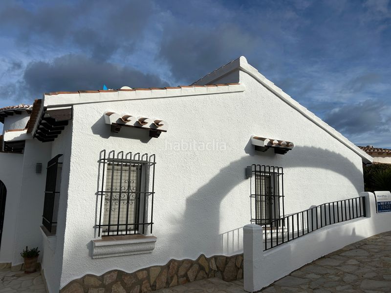 Foto f14e8803-41b1-4635-8588-f7023d31fbe8. Xalet amb aparcament piscina a Pego