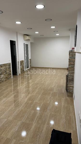 Foto 2514b4c0-910c-42c1-ab9f-e613786cfaa9. Erdgeschoss mit kamin in Centre Lloret de Mar